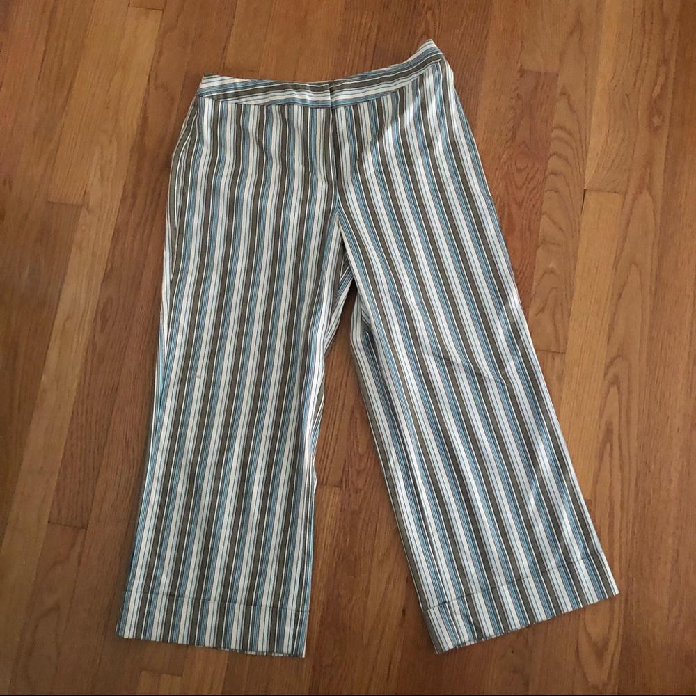 Cute crisp Willi Smith wide leg pant. Size 8